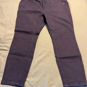 Torrid bombshell skinny, 16xs, like new condition.